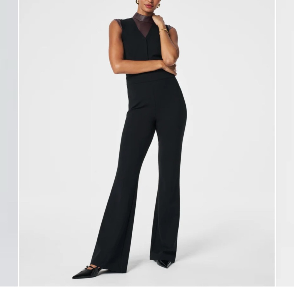 Elegant Black Sleeveless Jumpsuit
